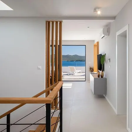 別荘 Ferienhaus Mit Privatpool Fur 8 Personen Ca 353 Qm In Jezera, Dalmatien Norddalmatien イェゼラ