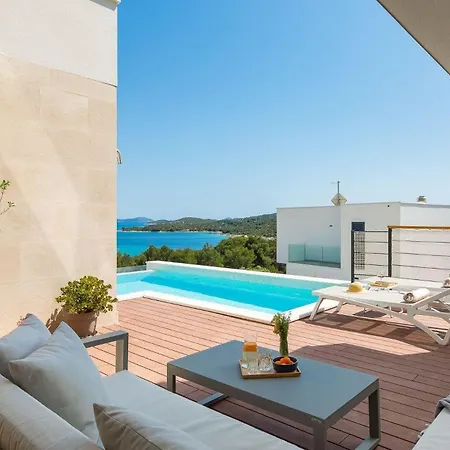 別荘 Ferienhaus Mit Privatpool Fur 8 Personen Ca 353 Qm In Jezera, Dalmatien Norddalmatien *