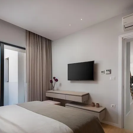 Ferienhaus Mit Privatpool Fur 8 Personen Ca 353 Qm In Jezera, Dalmatien Norddalmatien イェゼラ